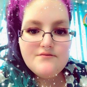 Meet your Posher, Caitlin